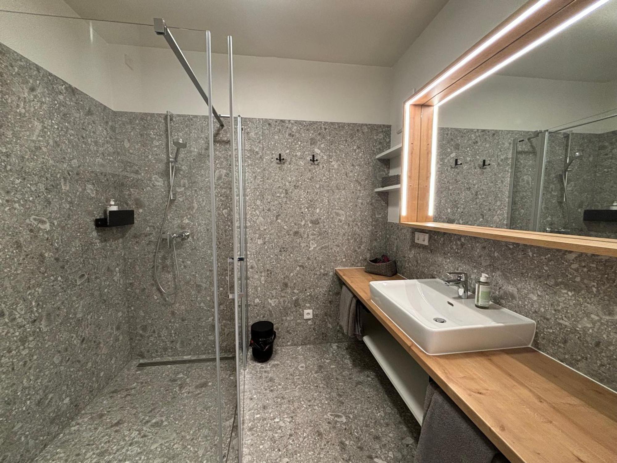 Livero Apartments Sankt Polten Bagian luar foto